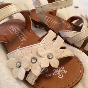 Seychelles White Girls Sandal with Glitter/Diamante Flower detail (T7)